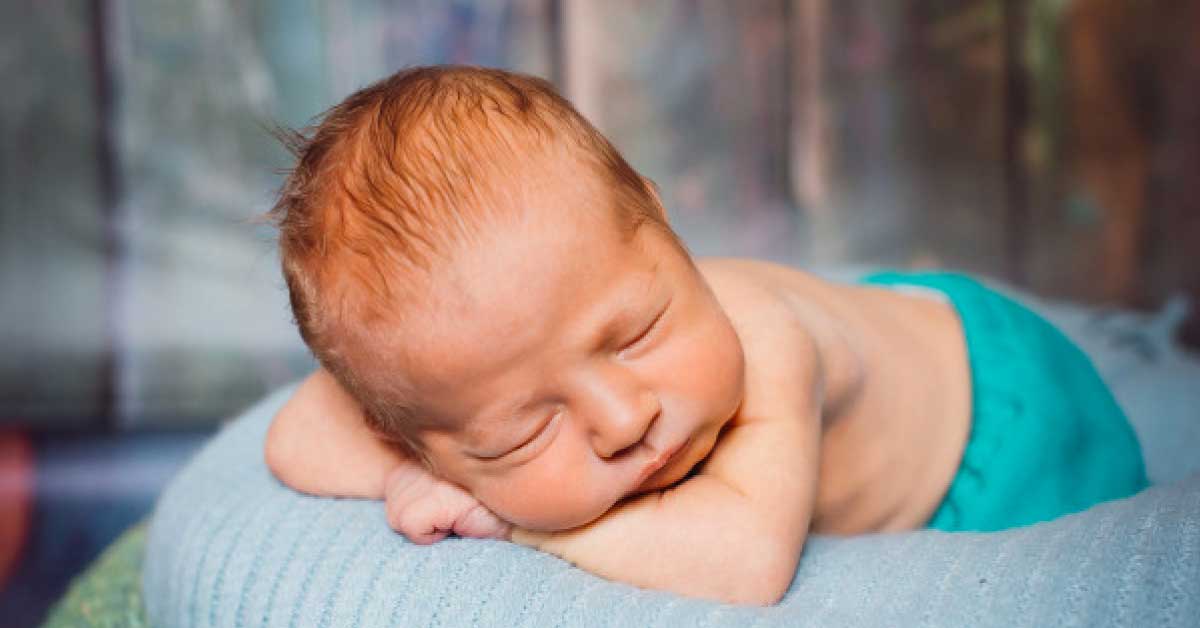 New Parents Tips: Is It Okay For A Baby To Sleep Propped Up With A Pillow?